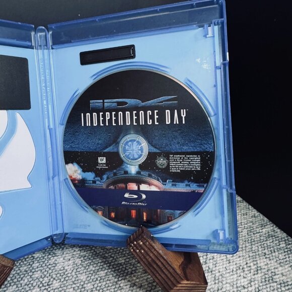 Independence Day (Blu-ray, 1996) - Picture 3 of 3